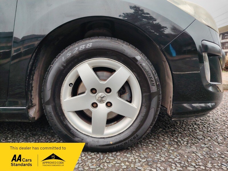 Used Peugeot 308 2010 for sale - 77802402: Photo 16