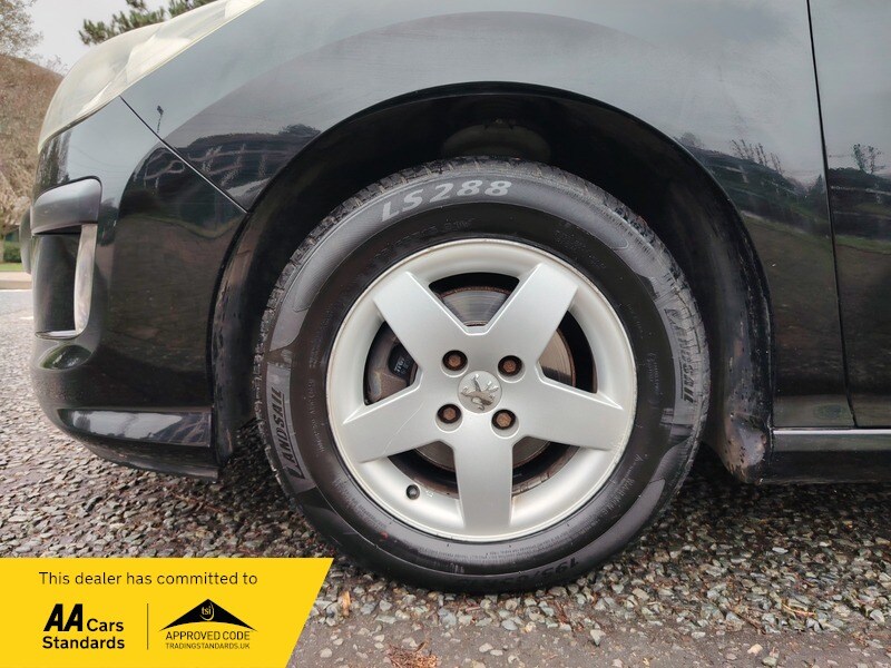 Used Peugeot 308 2010 for sale - 77802402: Photo 17