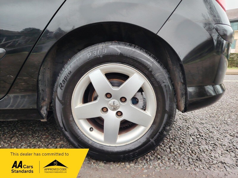 Used Peugeot 308 2010 for sale - 77802402: Photo 18