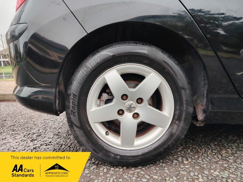 Used Peugeot 308 2010 for sale - 77802402: Photo 19