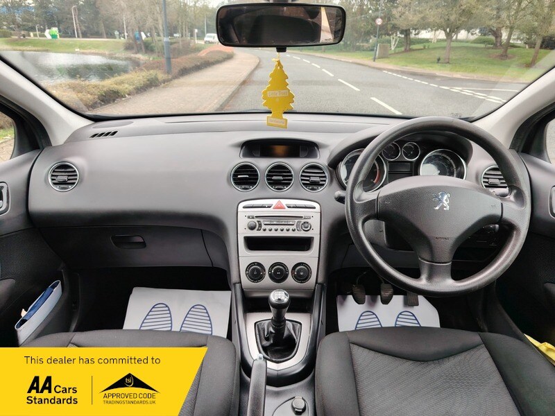 Used Peugeot 308 2010 for sale - 77802402: Photo 28