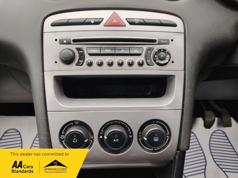 Used Peugeot 308 2010 for sale - 77802402: Photo 30