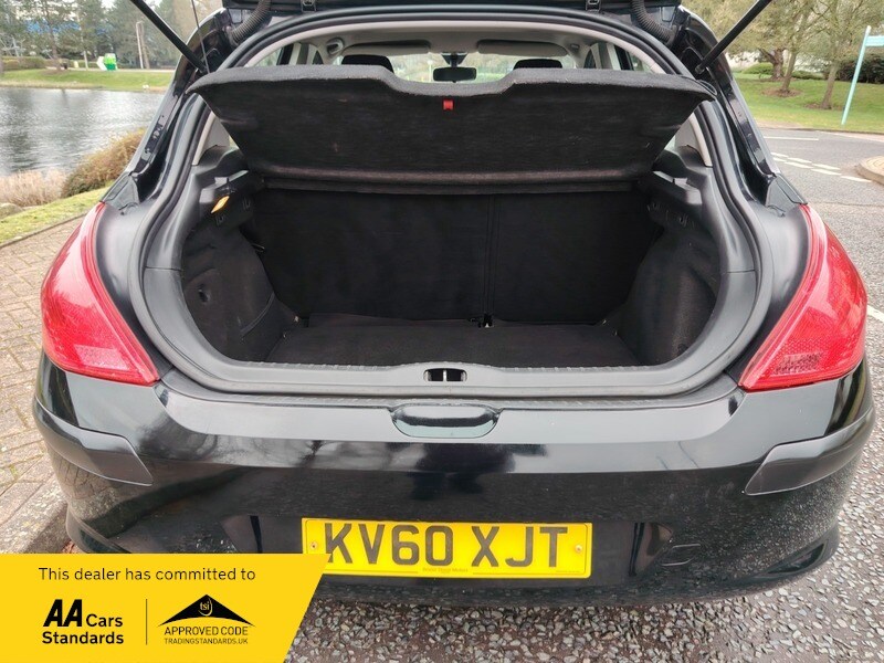 Used Peugeot 308 2010 for sale - 77802402: Photo 8