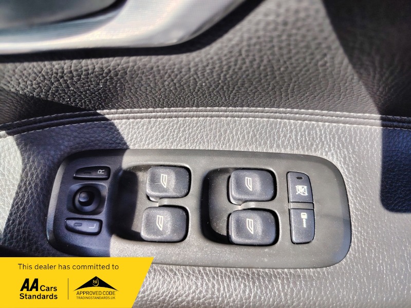 Used Volvo V70 2006 for sale - 78145673: Photo 24