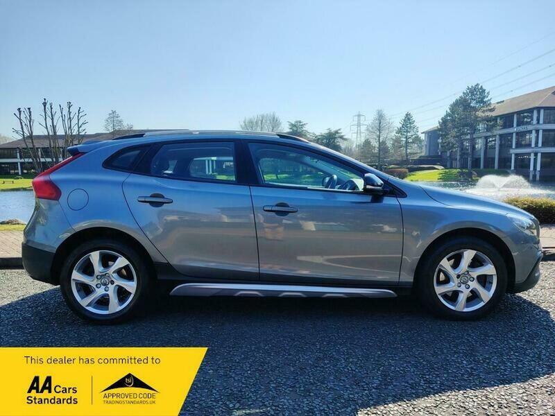 Used Volvo V40 2016 for sale - 77953600: Photo 13
