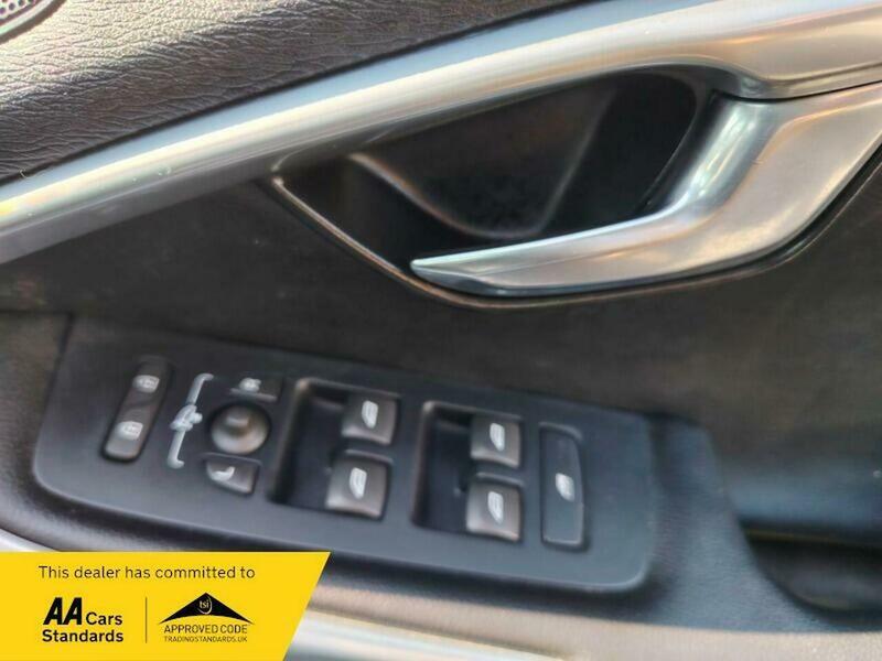 Used Volvo V40 2016 for sale - 77953600: Photo 24