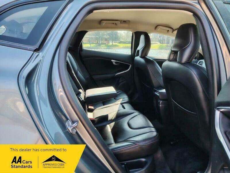 Used Volvo V40 2016 for sale - 77953600: Photo 28