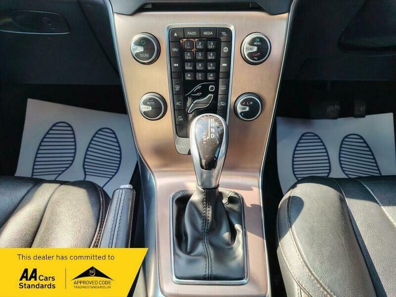 Used Volvo V40 2016 for sale - 77953600: Photo 34