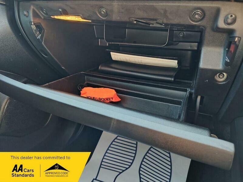 Used Volvo V40 2016 for sale - 77953600: Photo 37