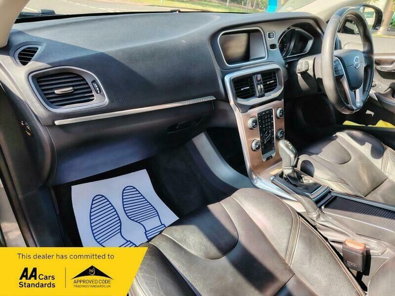 Used Volvo V40 2016 for sale - 77953600: Photo 38