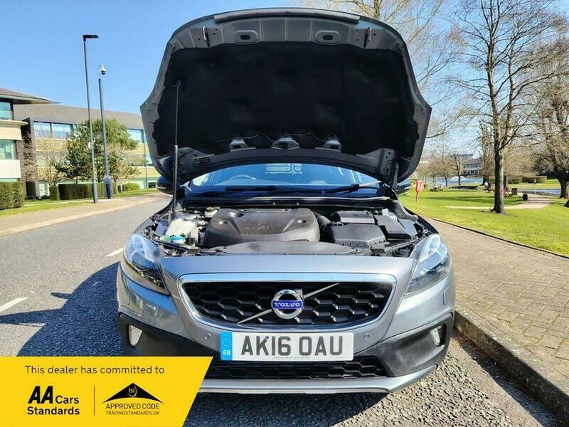 Used Volvo V40 2016 for sale - 77953600: Photo 42