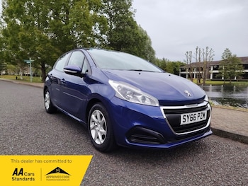 Used Peugeot 208 2016 for sale - 78612308: Photo