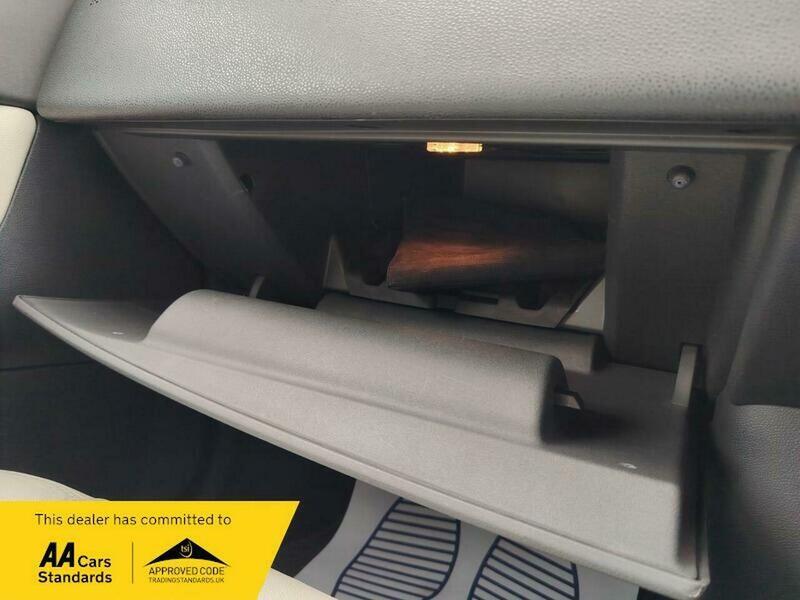 Used Volvo C30 2012 for sale - 78045266: Photo 32