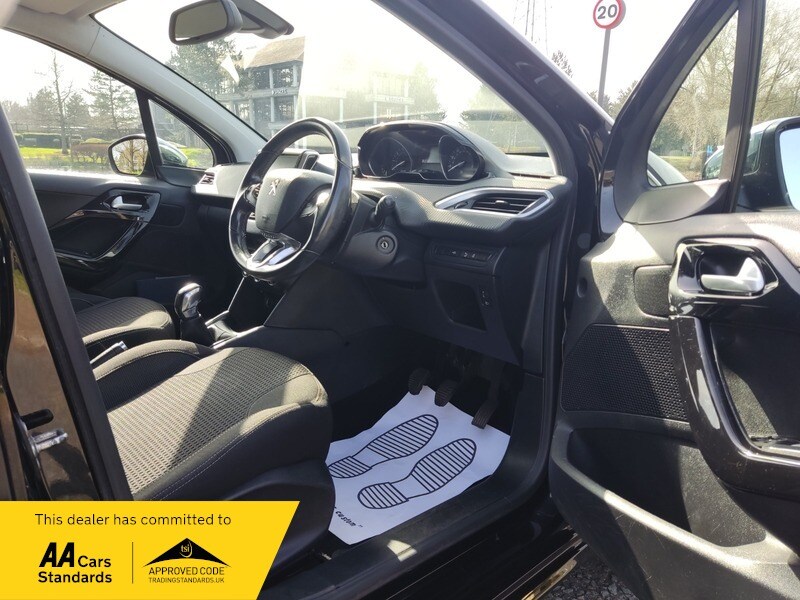 Used Peugeot 208 2017 for sale - 77802414: Photo 21