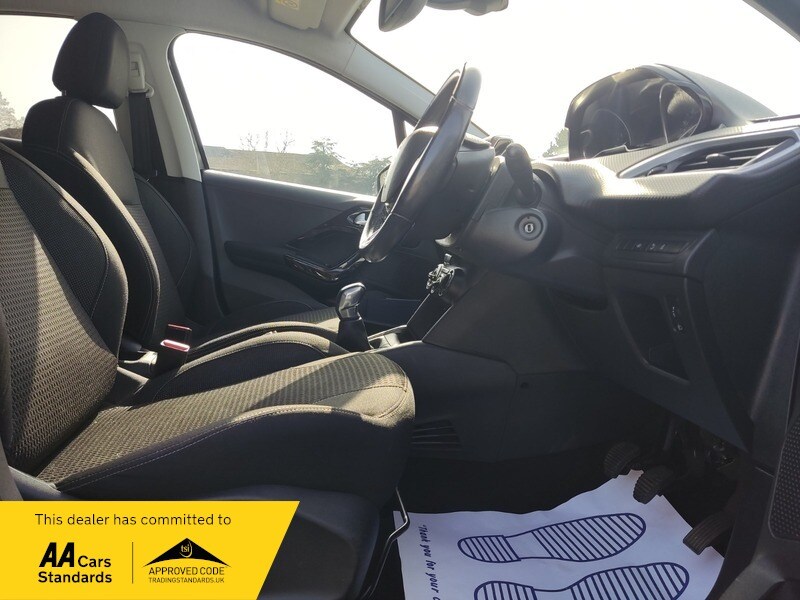 Used Peugeot 208 2017 for sale - 77802414: Photo 22