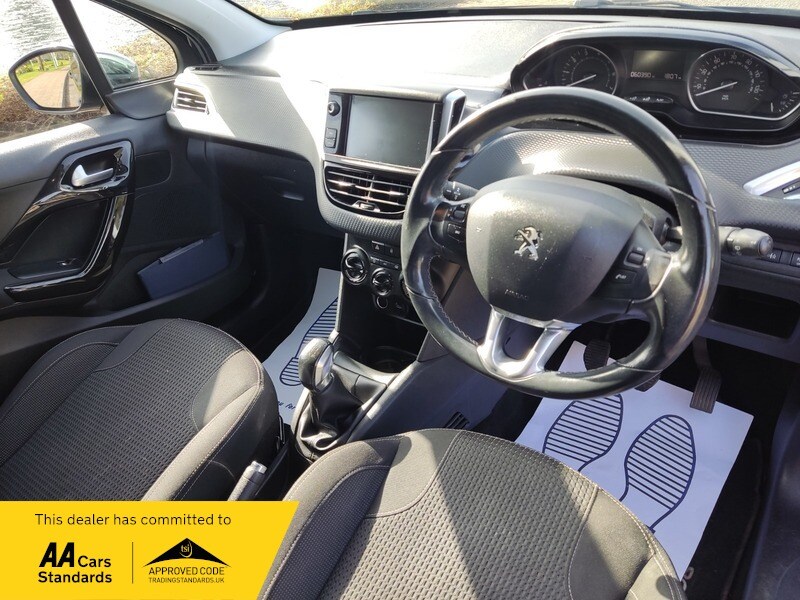 Used Peugeot 208 2017 for sale - 77802414: Photo 24