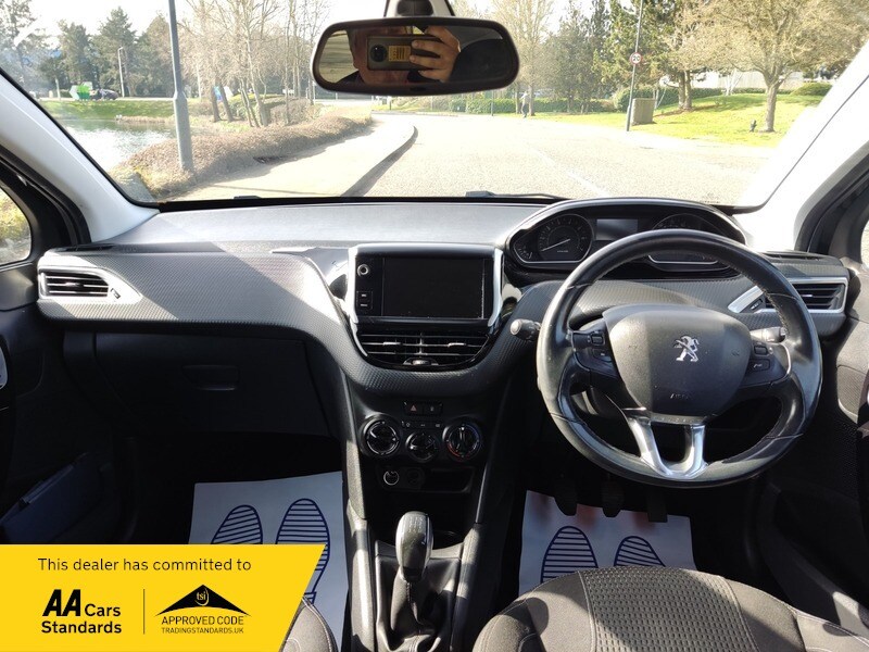 Used Peugeot 208 2017 for sale - 77802414: Photo 29