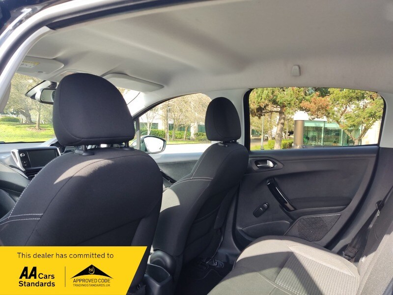 Used Peugeot 208 2017 for sale - 77802414: Photo 37