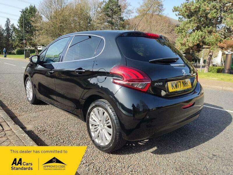 Used Peugeot 208 2017 for sale - 77802414: Photo 5