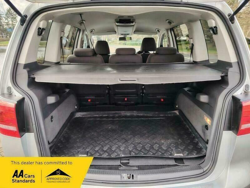 Used Volkswagen Touran 2011 for sale - 77802424: Photo 10