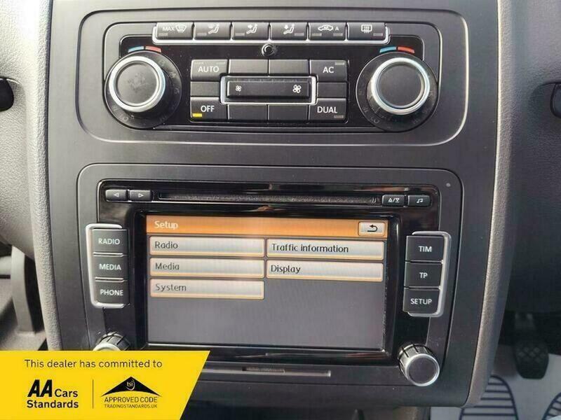 Used Volkswagen Touran 2011 for sale - 77802424: Photo 33