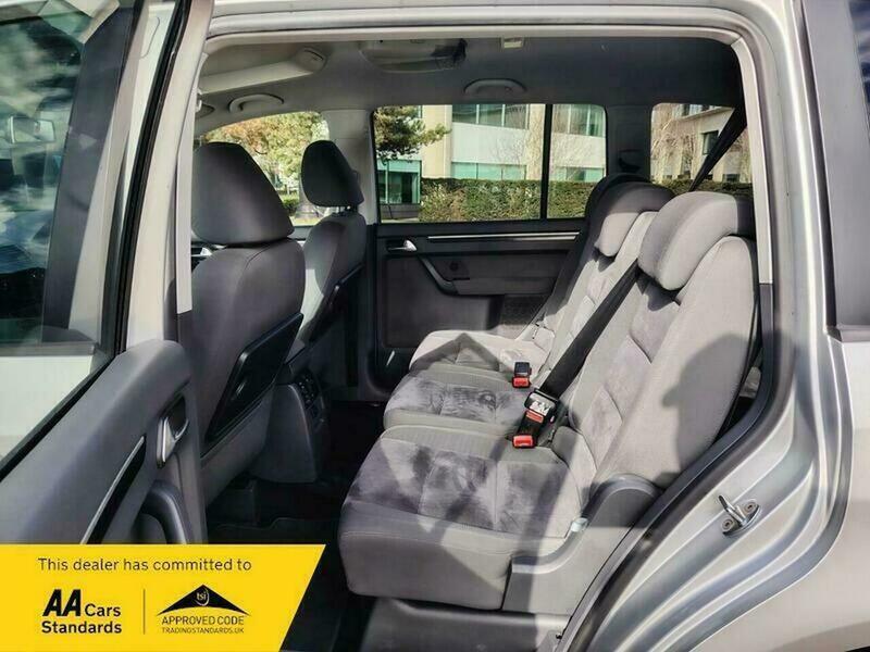 Used Volkswagen Touran 2011 for sale - 77802424: Photo 40