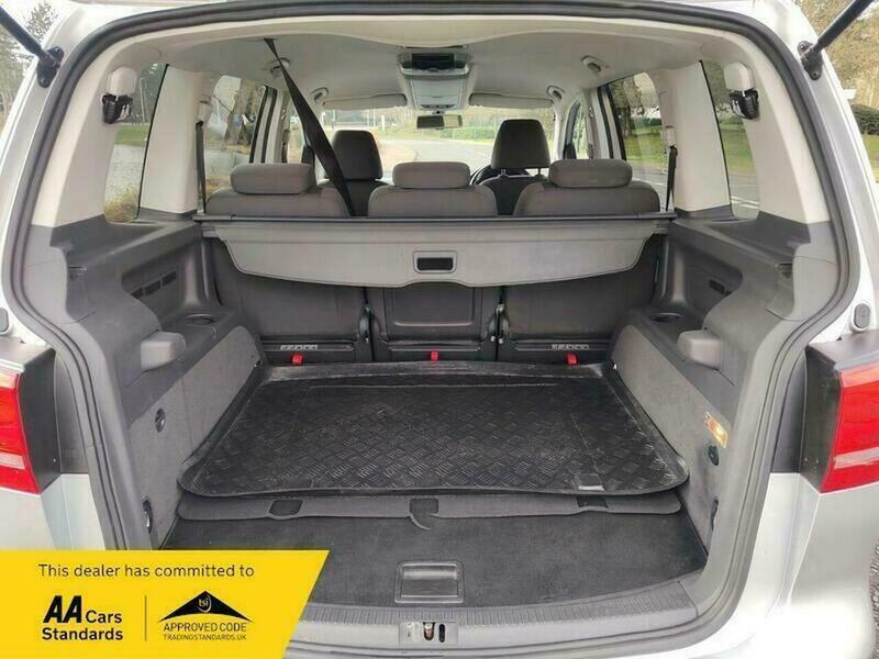 Used Volkswagen Touran 2011 for sale - 77802424: Photo 9