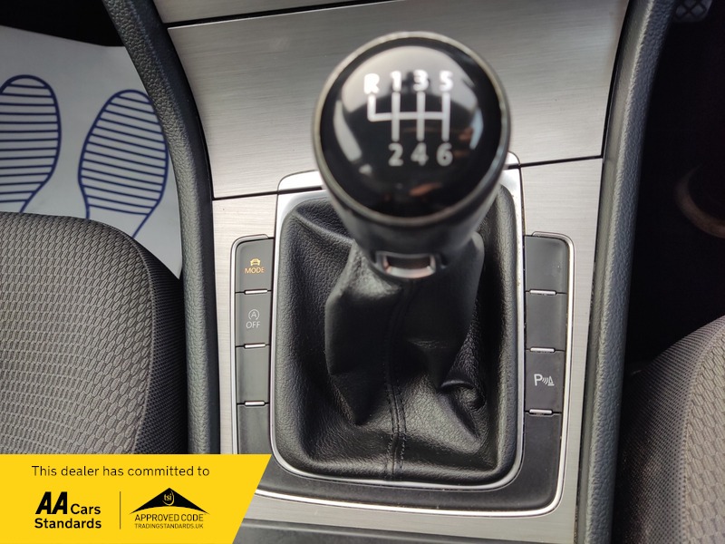 Used Volkswagen Golf 2015 for sale - 77802426: Photo 31