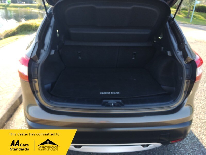 Used Nissan Qashqai 2014 for sale - 78111549: Photo 9