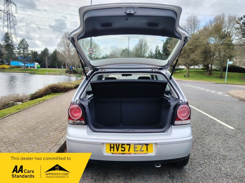 Used Volkswagen Polo 2007 for sale - 77821775: Photo 7