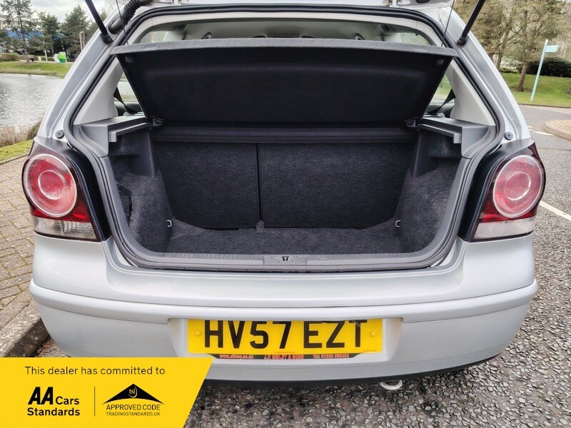 Used Volkswagen Polo 2007 for sale - 77821775: Photo 8