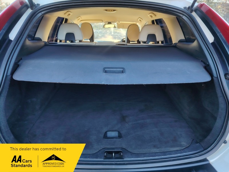 Used Volvo XC60 2011 for sale - 77976847: Photo 10