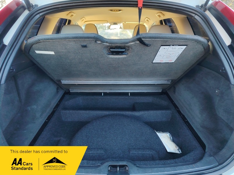 Used Volvo XC60 2011 for sale - 77976847: Photo 11