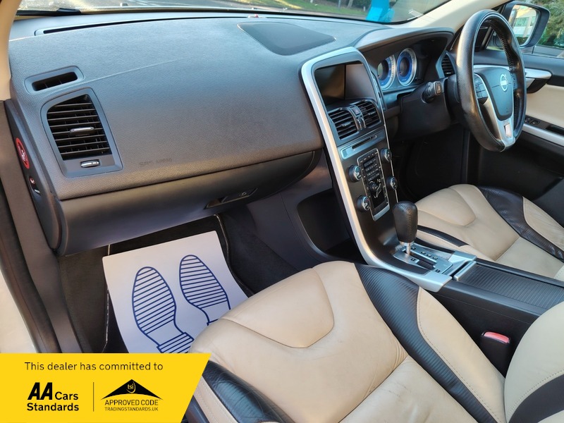 Used Volvo XC60 2011 for sale - 77976847: Photo 32