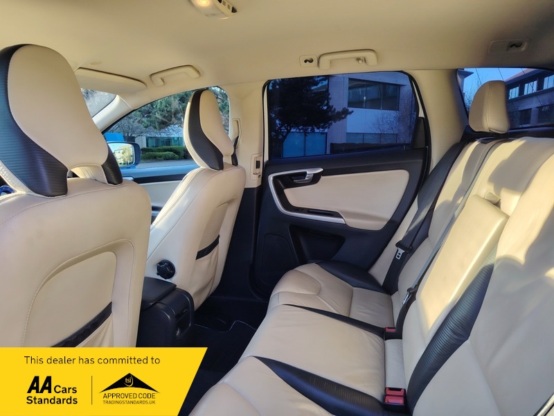 Used Volvo XC60 2011 for sale - 77976847: Photo 34