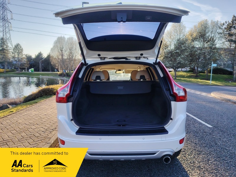 Used Volvo XC60 2011 for sale - 77976847: Photo 7