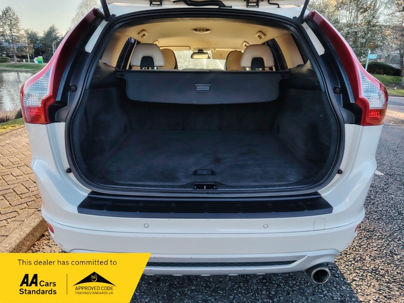 Used Volvo XC60 2011 for sale - 77976847: Photo 8