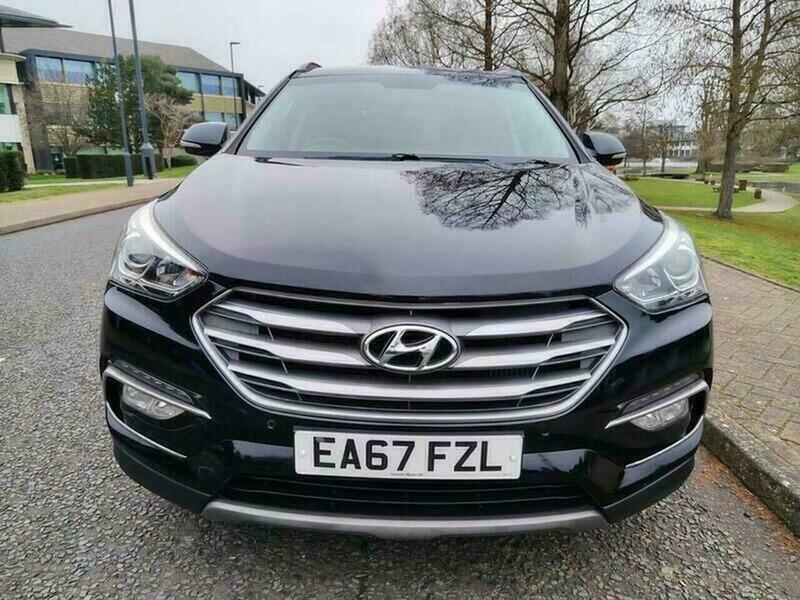 Used Hyundai Santa Fe 2017 for sale - 77802411: Photo 2