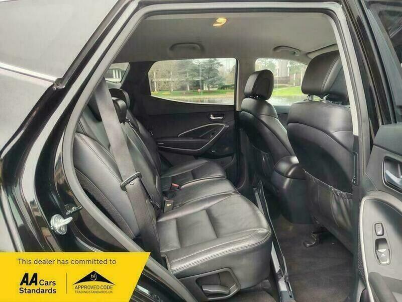 Used Hyundai Santa Fe 2017 for sale - 77802411: Photo 28