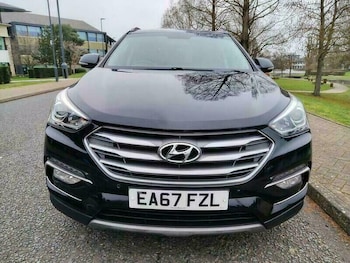 Used Hyundai Santa Fe 2017 for sale - 77802411: Photo