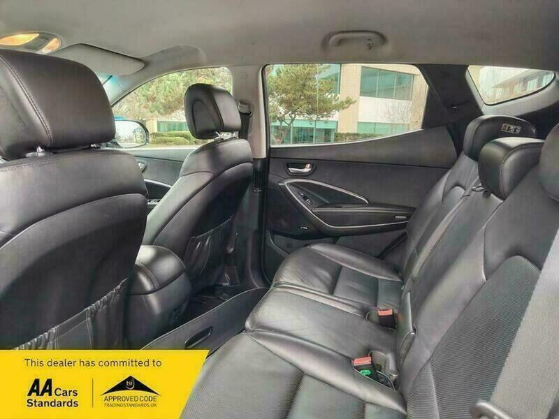 Used Hyundai Santa Fe 2017 for sale - 77802411: Photo 40