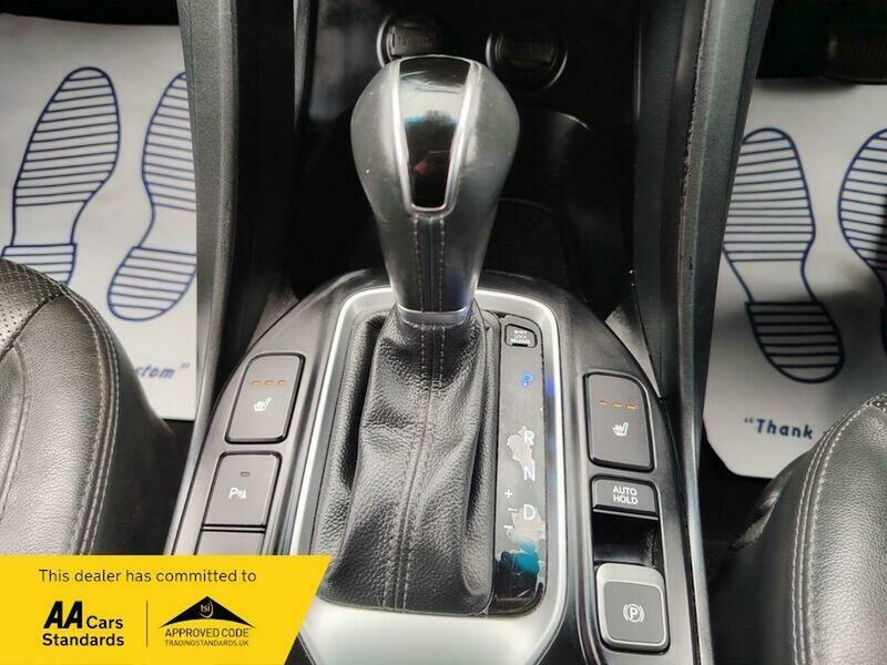 Used Hyundai Santa Fe 2017 for sale - 77802411: Photo 43