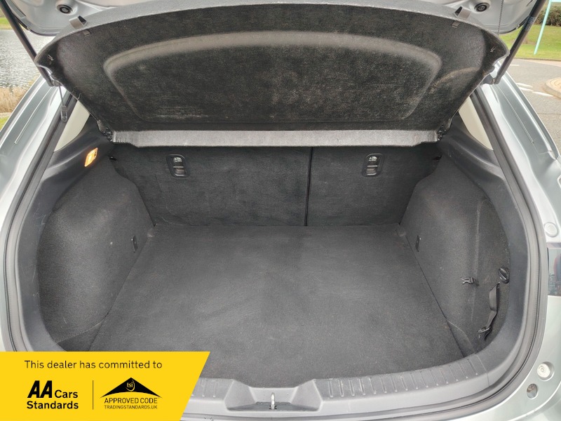 Used Mazda Mazda3 2015 for sale - 77802408: Photo 9