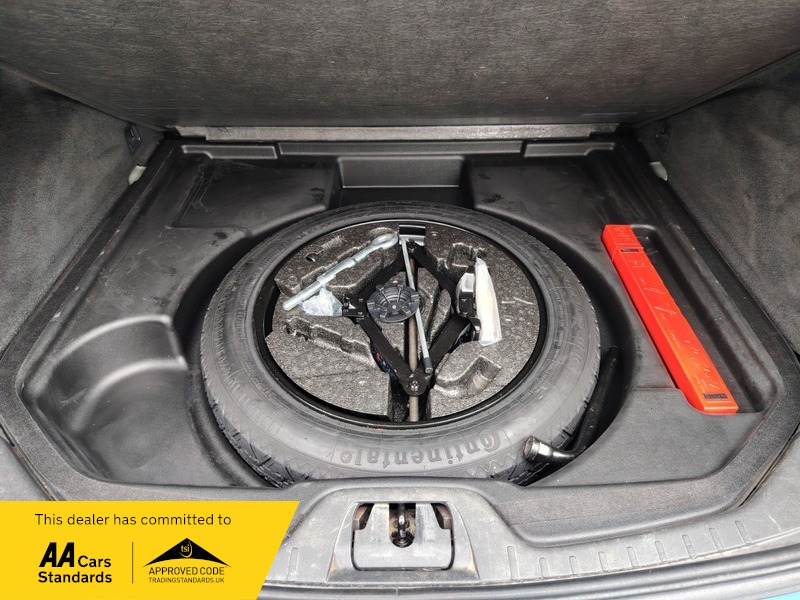 Used Volvo V60 2015 for sale - 78140880: Photo 11