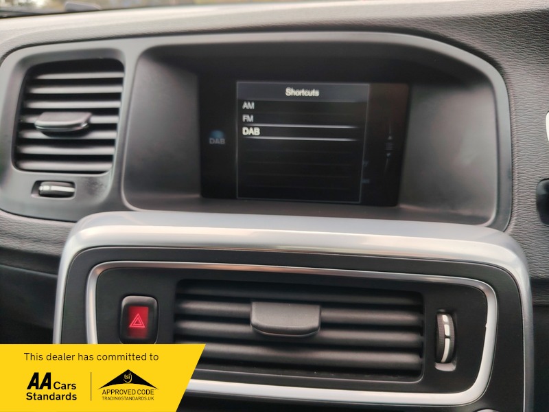 Used Volvo V60 2015 for sale - 78140880: Photo 29