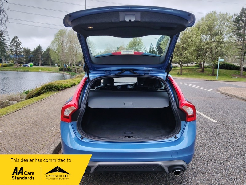 Used Volvo V60 2015 for sale - 78140880: Photo 7