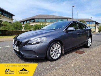 Used Volvo V40 2013 for sale - 78459100: Photo