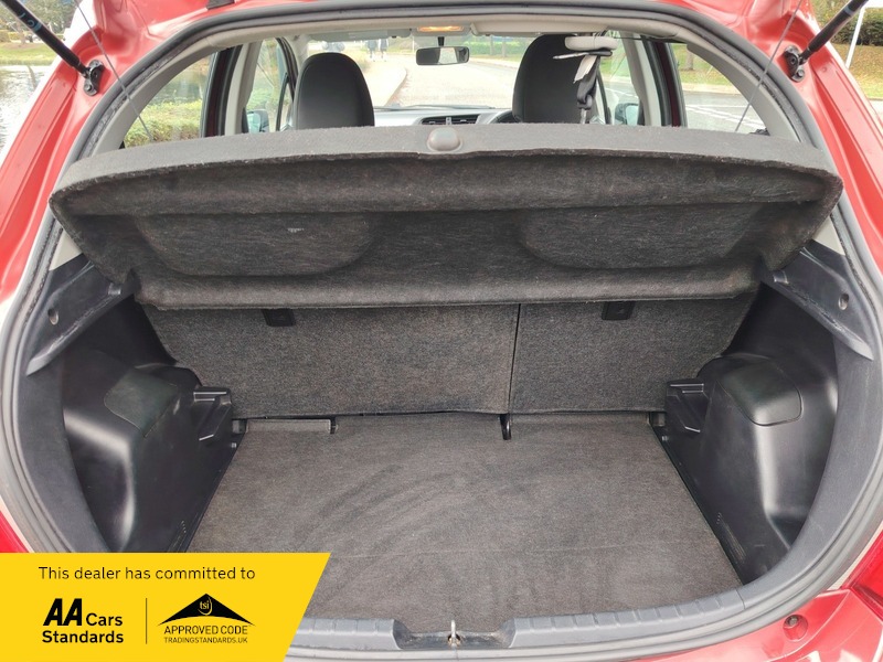 Used Toyota Yaris 2011 for sale - 77802392: Photo 10