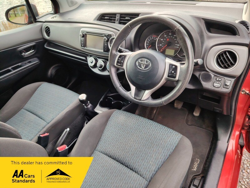 Used Toyota Yaris 2011 for sale - 77802392: Photo 24