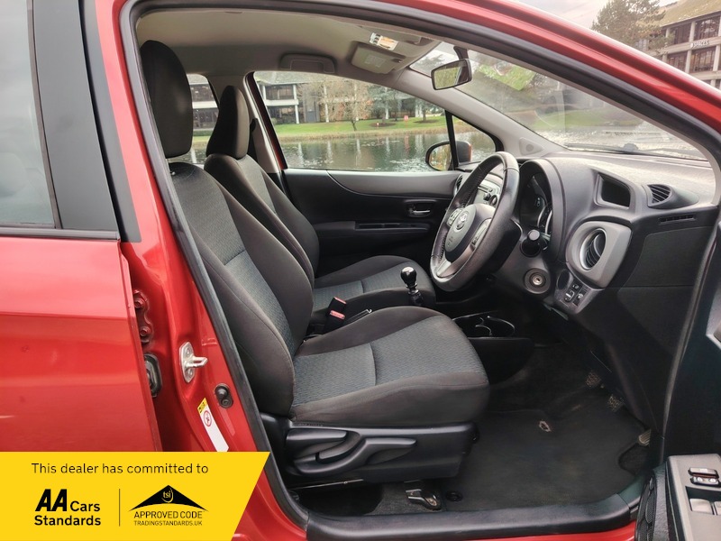 Used Toyota Yaris 2011 for sale - 77802392: Photo 25